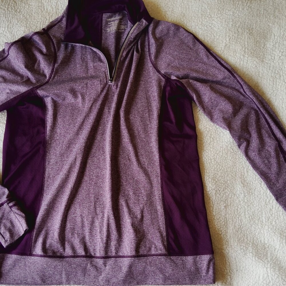 Long-sleeved Athletic top size Large - Picture 3 of 7